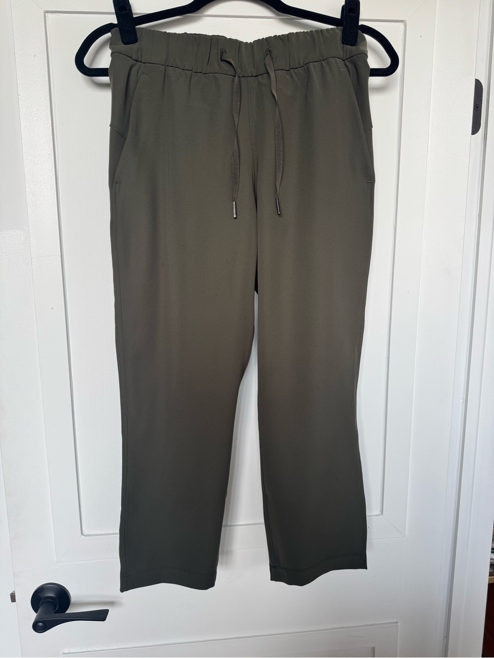 Lululemon Cropped Olive Green Stretch Pants sz 4